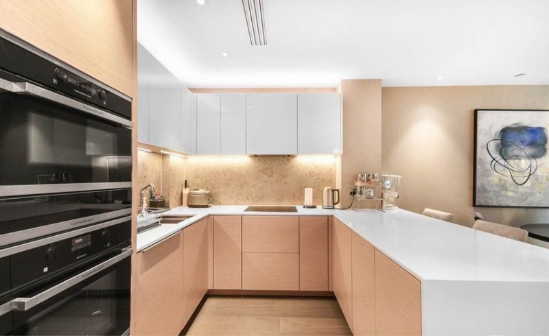 Fitted kitchen with built-in ovens