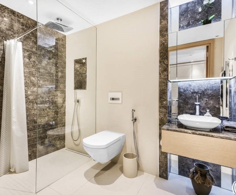 Shower room with marble wall