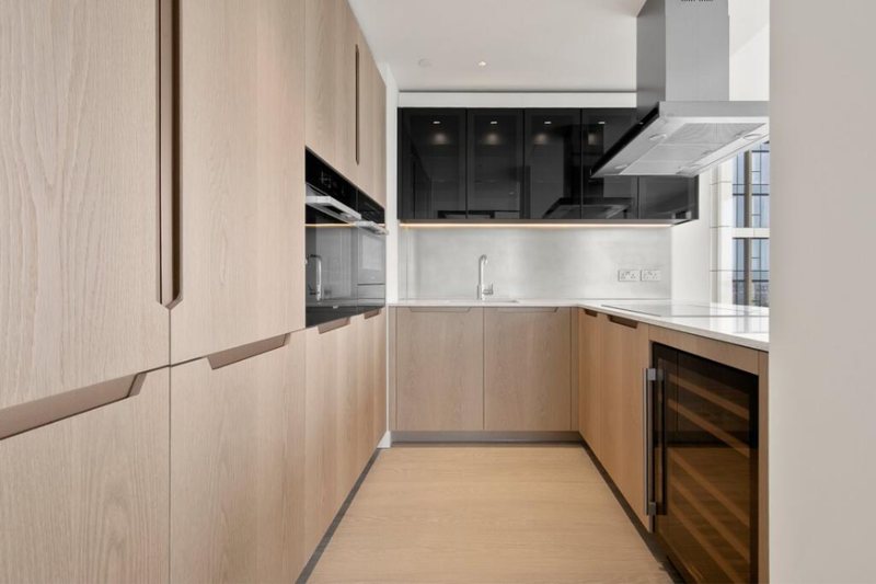 Fitted kitchen with wine fridge