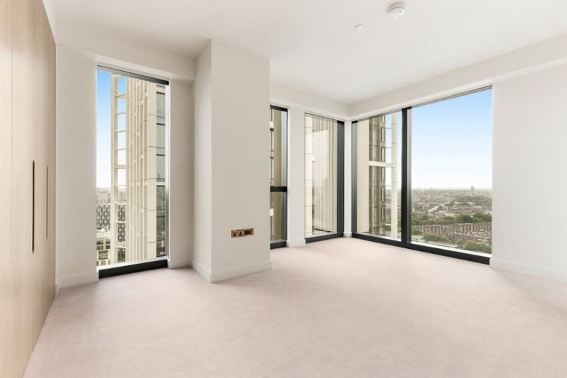 Corner room with city views