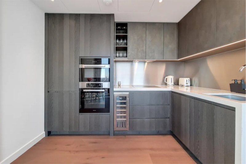 Fitted kitchen