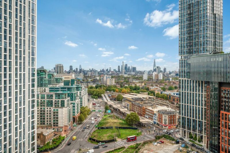 View across Nine Elms towards the City